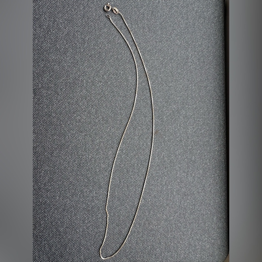 Elegant 925 Silver Necklace 18”